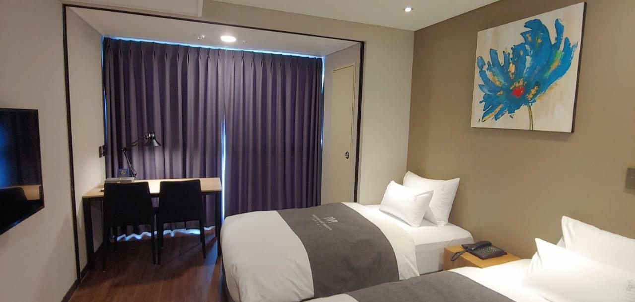 Western Bay Marina Hotel พย็องแท็ก ภายนอก รูปภาพ