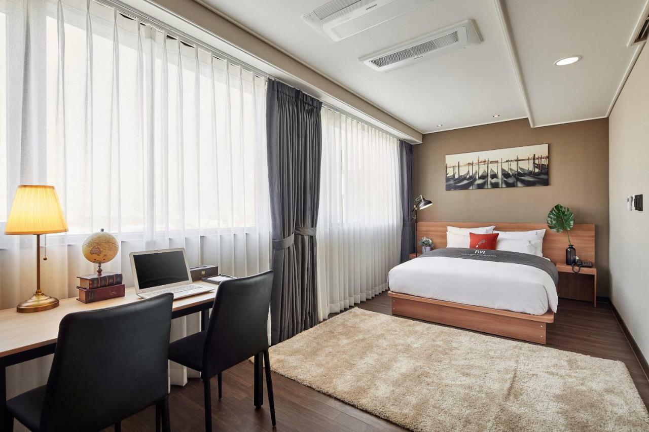 Western Bay Marina Hotel พย็องแท็ก ภายนอก รูปภาพ